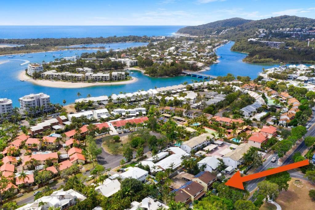Апартаменты Vibes At Five Noosa Нусавиль Экстерьер фото