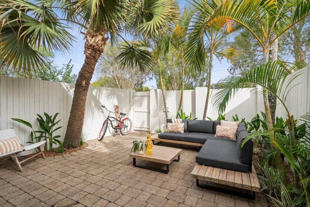 Апартаменты Vibes At Five Noosa Нусавиль Экстерьер фото
